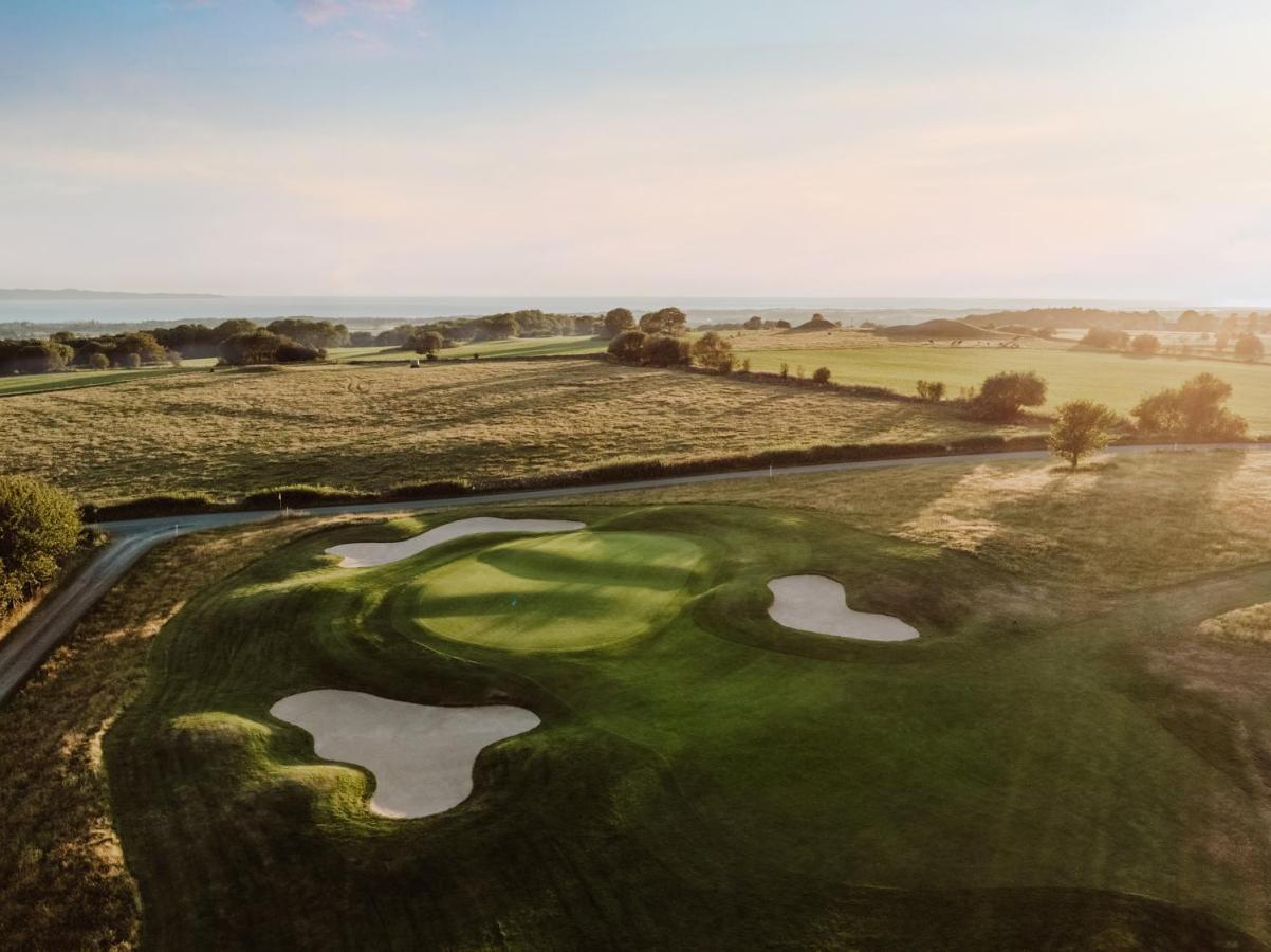 Bjaere Golfklubb Hotel & Lodge 巴斯塔德 外观 照片